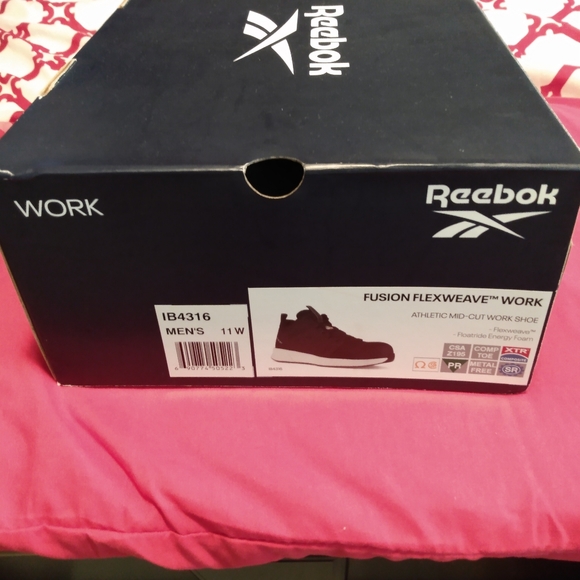 Reebok Steel toe - Picture 2 of 5